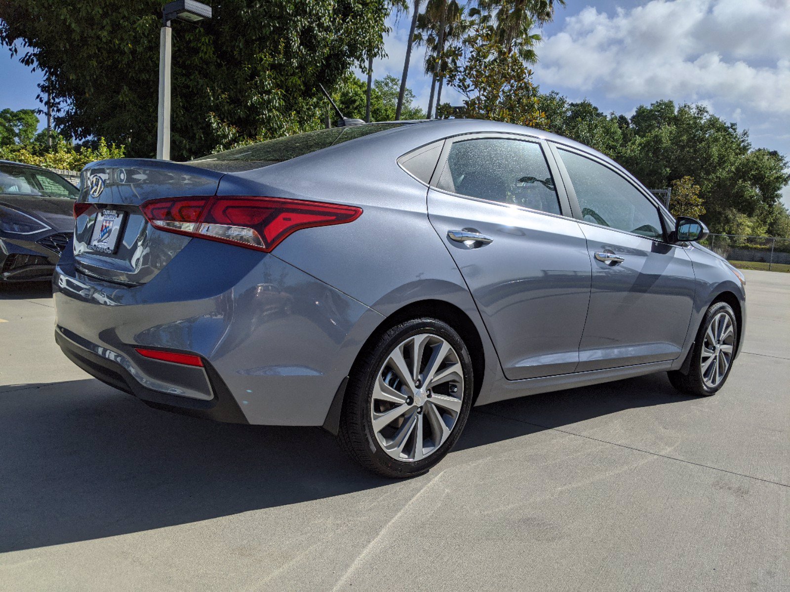 New 2020 Hyundai Accent Limited FWD 4dr Car