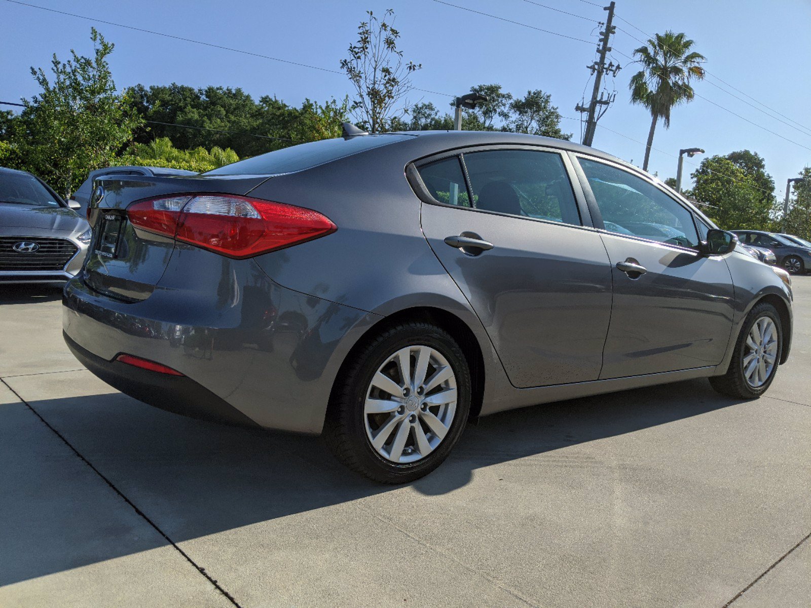 Pre-Owned 2016 Kia Forte LX FWD 4dr Car